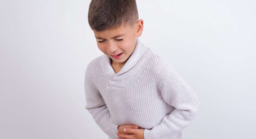 استطلاع أميركي يحث على التعامل بجدية مع آلام البطن عند الأطفال