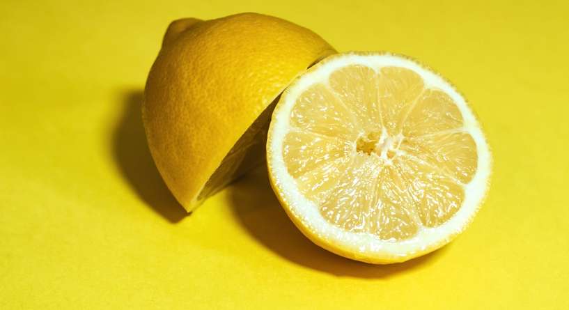 الليمون لتفتيح الركب والاكواع