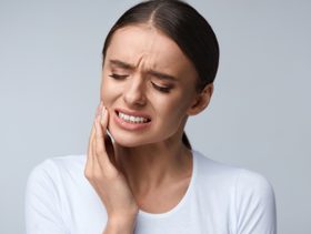 فوائد الماء والملح للضرس