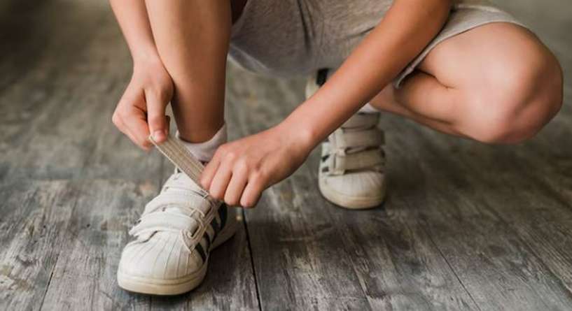5 طرق لتنظيف حذاء طفلك الأبيض