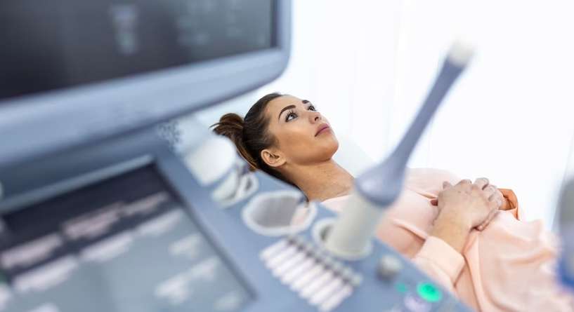 هل عوارض تكيس المبايض تشبه عوارض الحمل؟