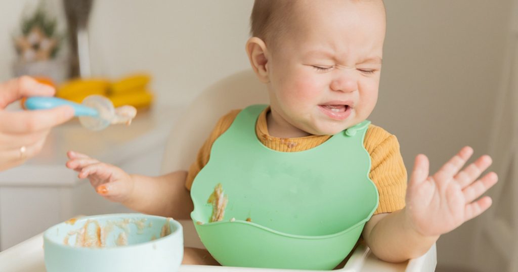 كيف تعالجين مشكلة انتقائية الطعام عند طفلك