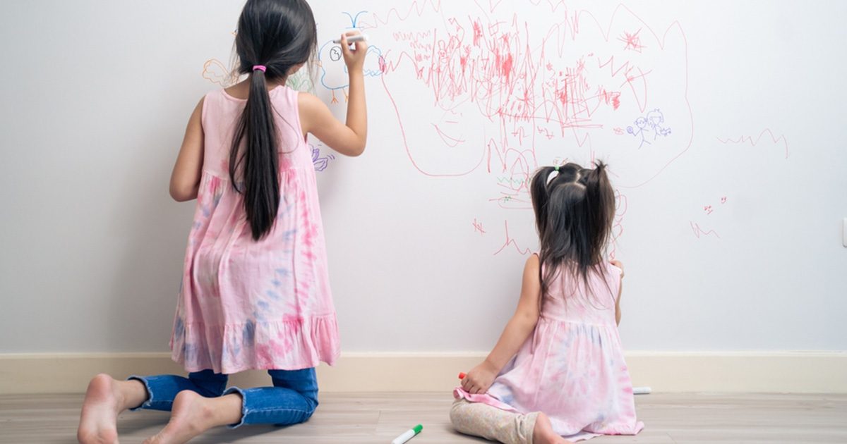 كيف تنظفين جدران بيتك من شخابيط اولادك؟