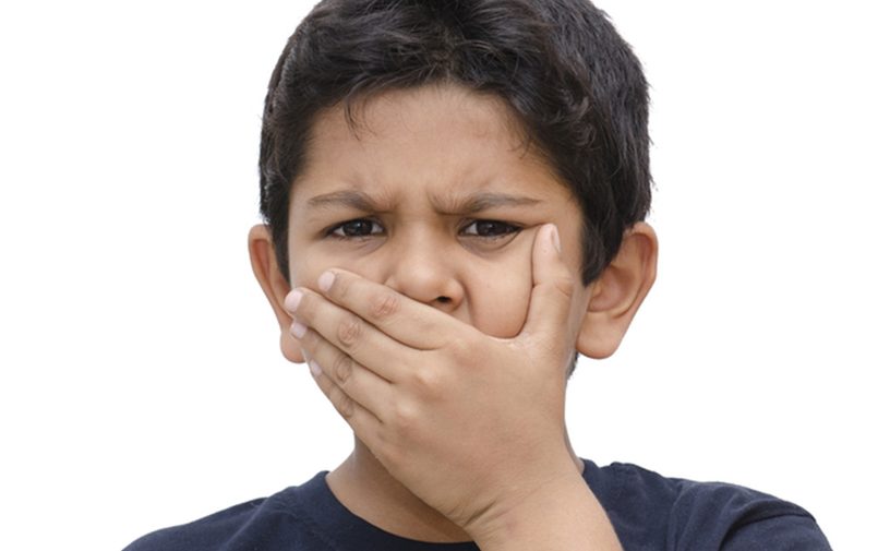 5 مسببات لروائح الفم الكرية عند الأطفال ماذا تفعلين بشأنها؟