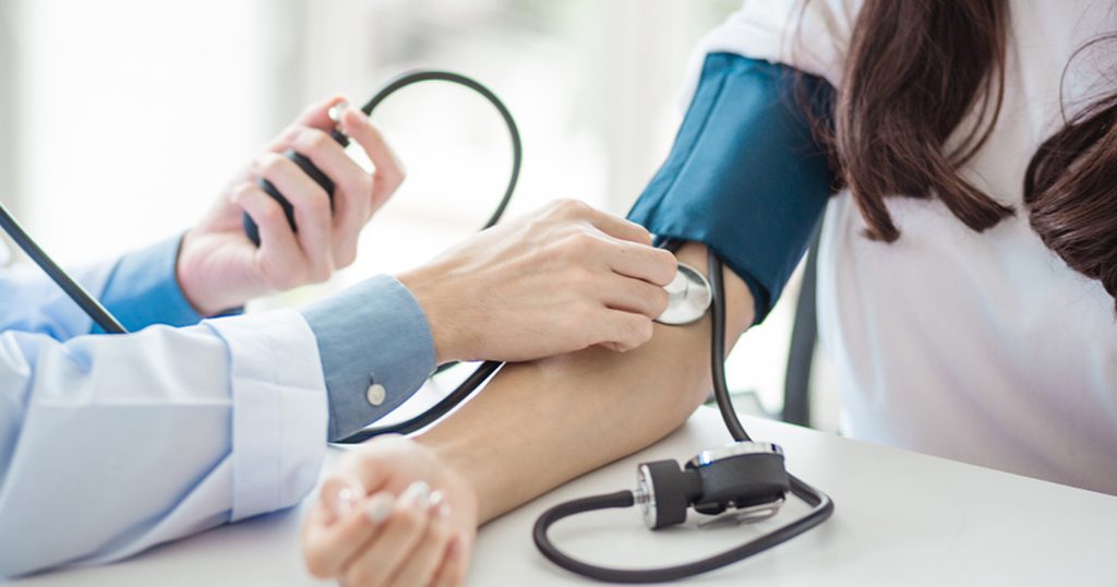 اخترنا لك طرق علاج ارتفاع الضغط المفاجئ بالمنزل