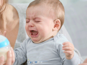 ما هي حساسية اللاكتوز عند الرضّع؟