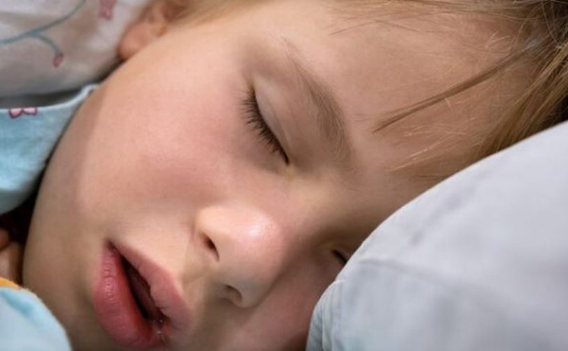 علاج شخير الاطفال عند النوم