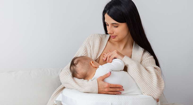 عدد رضعات الطفل في الشهر الأول