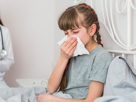 أمراض الأطفال الشائعة التي تتطلّب تدخّلًا طبيًّا