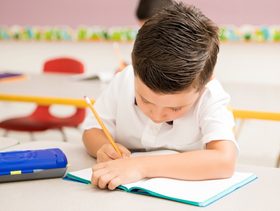 حساب عمر الطفل للمدرسة