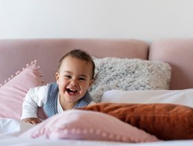 هل ينقلب الطفل في الشهر الثالث