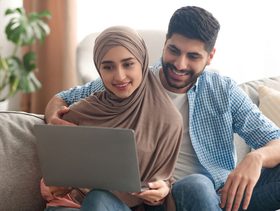 هل لمس الزوجة ينقض الوضوء