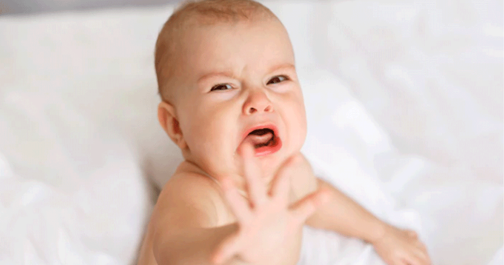 أسباب بكاء الطفل المستمرّ