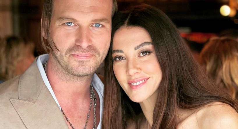 بطل مسلسل"نور ومهند" عن زوجته: "أفضل أم في العالم"