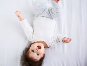 كيف يعبر الطفل عن مشاعره