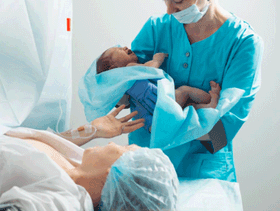 الولادة بعد عشرة أيام من الشهر التاسع
