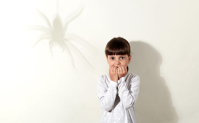 علاج الخوف عند الأطفال في سن 10