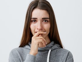 اضرار البكاء بدون صوت