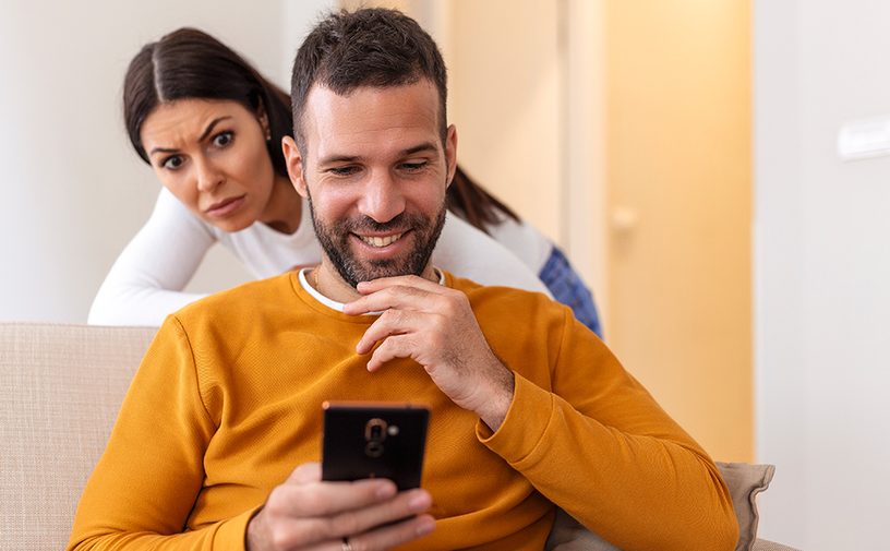 علامات حب الرجل المتزوج لغير زوجته