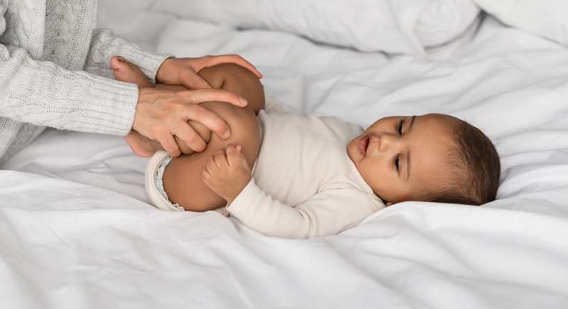 علاج الامساك عند الاطفال الرضع بعمر سبعة اشهر