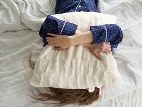 حكم رفض الزوجة للجماع بسبب النوم