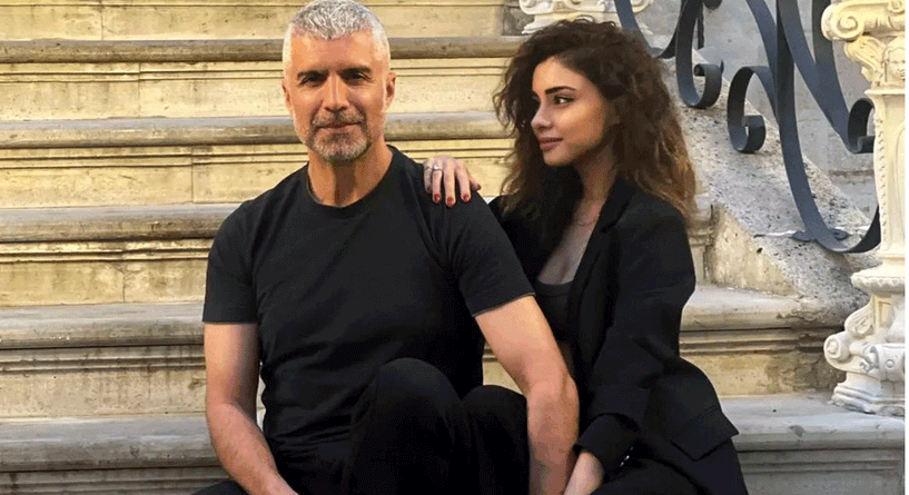 أوزجان دينيز يعلن حمل زوجته