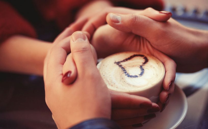 ماهي أقوى علامات الحب عند الرجل