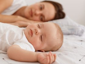 كم ساعه ينام الرضيع بدون رضاعه