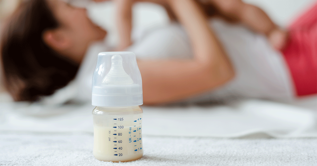 كيفية الحفاظ على نظافة الرضاعة البلاستيكية للأطفال
