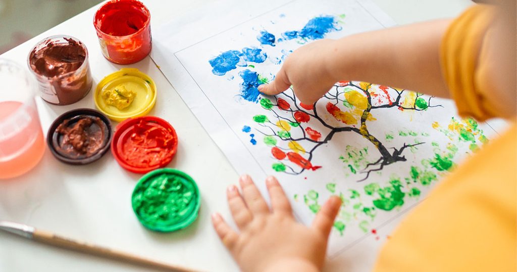 أهمية تعليم الرسم للأطفال
