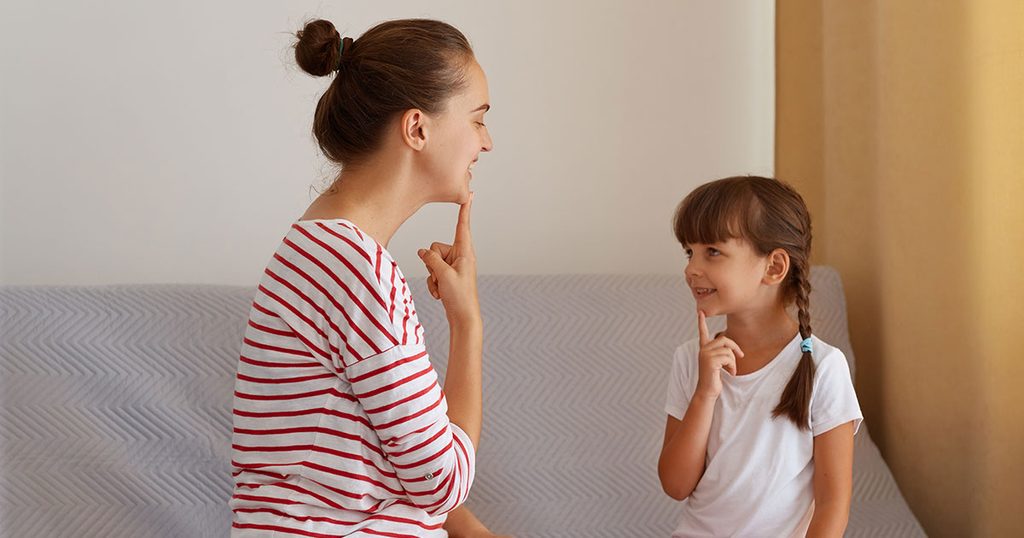 كيفية مساعدة الطفل على الكلام