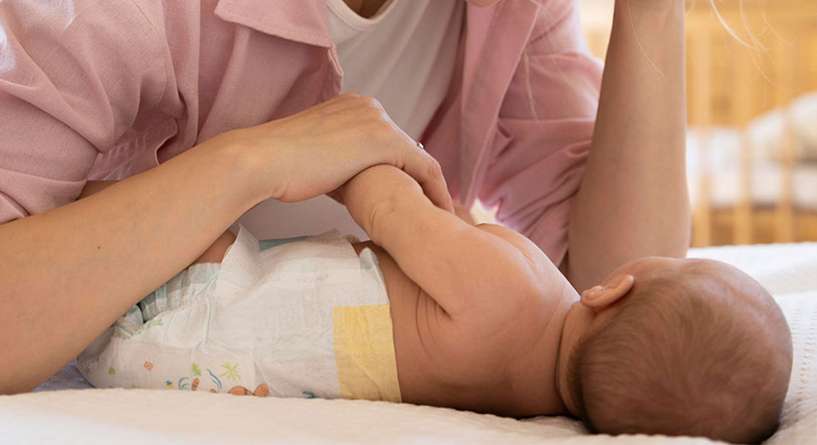 هل درجة حرارة الجسم 37.5 طبيعية للطفل الرضيع