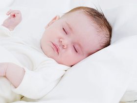 انسداد الانف عند الاطفال وقت النوم