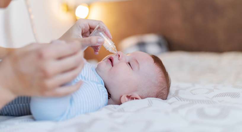 كيف أنظف أنف الرضيع