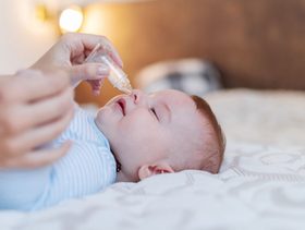 كيف أنظف أنف الرضيع