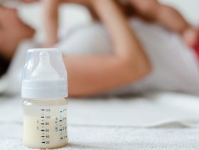 متى تظهر حساسية الحليب عند الرضع