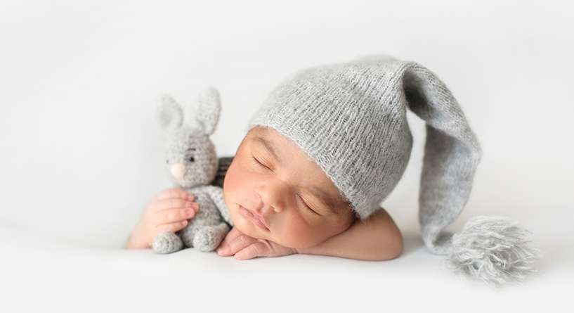 تنظيم نوم الرضيع بعمر شهر