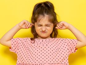 حل سريع لألم الأذن في المنزل للأطفال