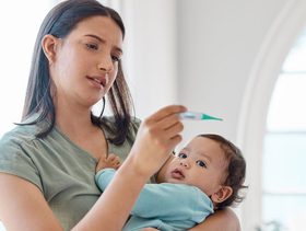 انخفاض درجة حرارة الطفل بعد ارتفاعها