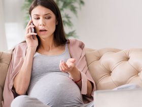 طفلي في الشهر السابع ولا ينقلب