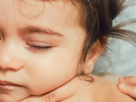 التهاب عيون الرضع