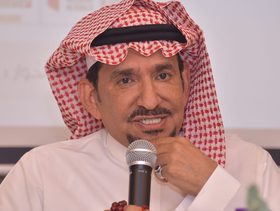 عبد الله السدحان في أحدث ظهور مع ابنتيه