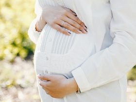 شاي اوراق التوت للحامل