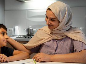 خبيرة في تربية الأطفال عن سرّ النجاح في المستقبل: لا أهمية لتصنيف الجامعات!