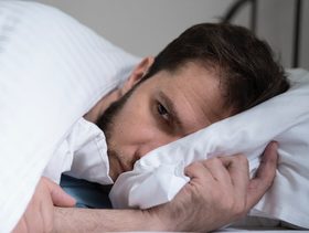 نوم الزوج منفردًا