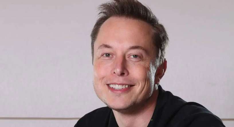 أندر ظهور لإيلون ماسك وطفله