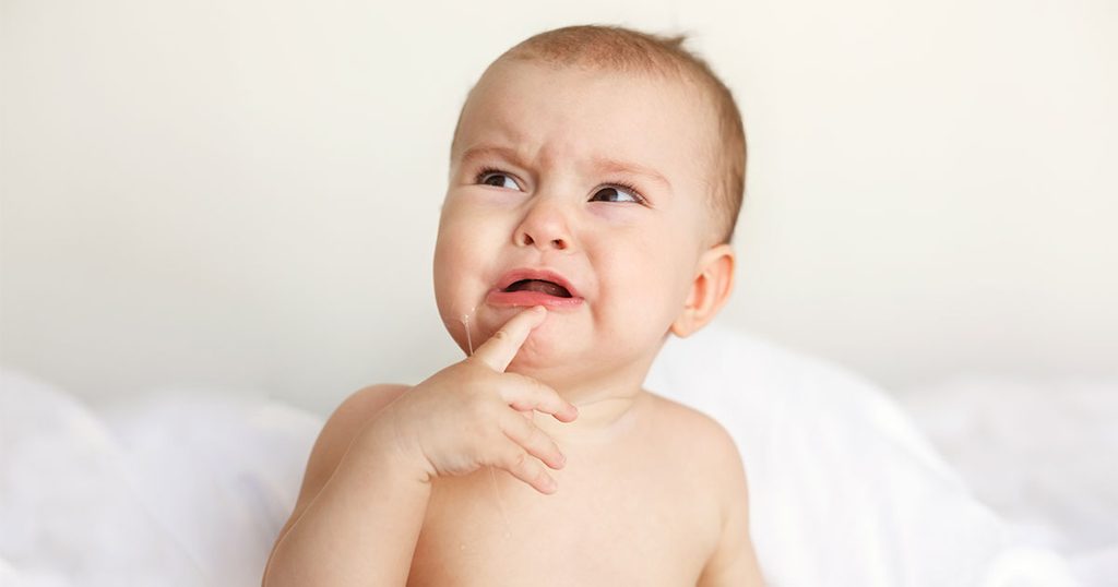 كيفيّة التعامل مع بكاء الرضيع المستمرّ