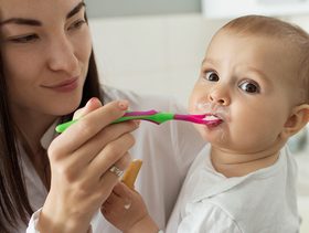 متى ياكل الرضيع السيريلاك