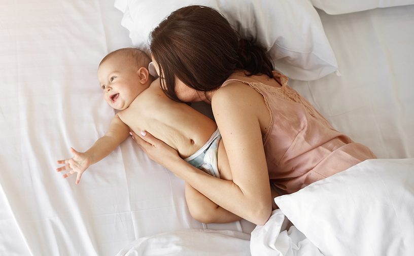 النوم على البطن بعد الولادة الطبيعية