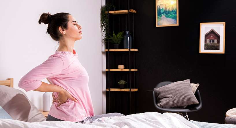 علاج آلام أسفل الظهر بين استخدام الثلج والحرارة